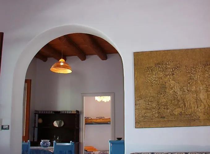 Eoliana Villa *
